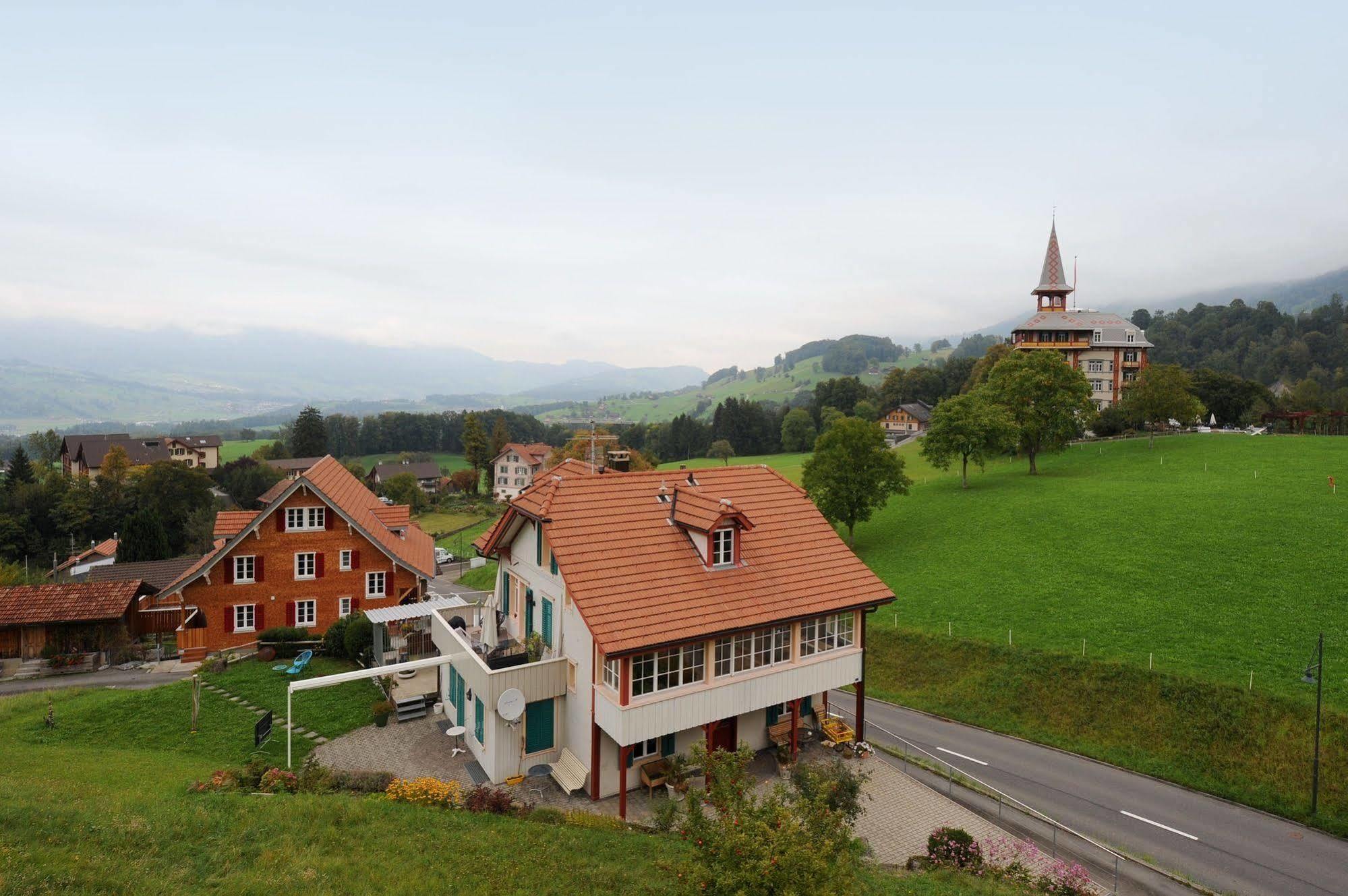 Gasthaus Paxmontana Hotel Sachseln Eksteriør billede